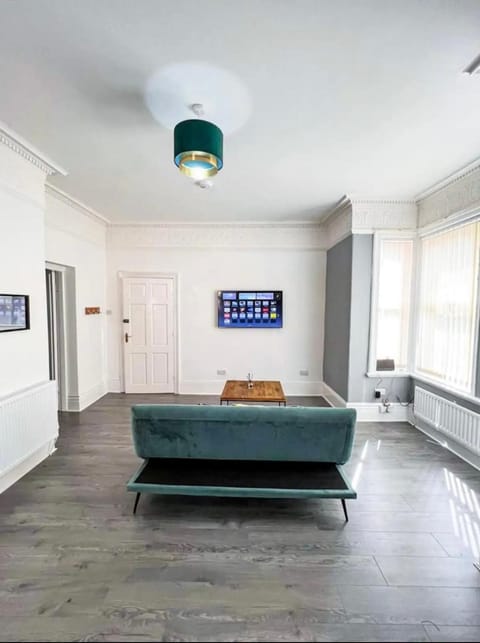 Lovely 1-bedroom apartment, free street parking Apartment in Newcastle upon Tyne