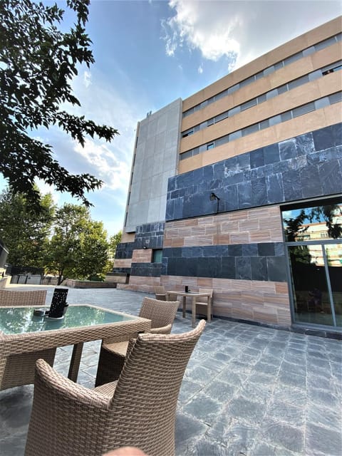 Patio, Restaurant/places to eat, Breakfast