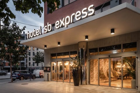 Property building, Facade/entrance