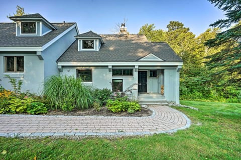 Family-Friendly Stratton Gem Close to Slopes! House in Vermont