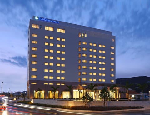 Property building, Night, Location