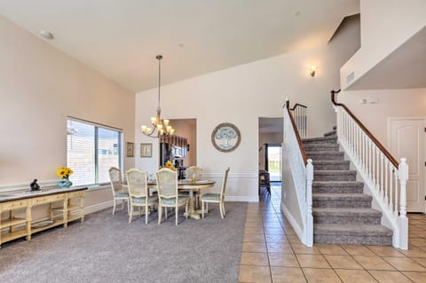 Modern Tucson Home with Patio and Saltwater Pool! House in Marana