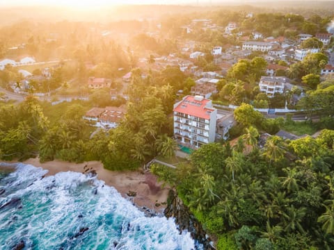 Property building, Day, Natural landscape, Bird's eye view, Sea view