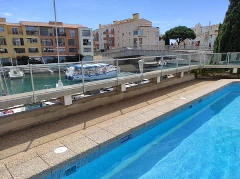 Pool view, Swimming pool