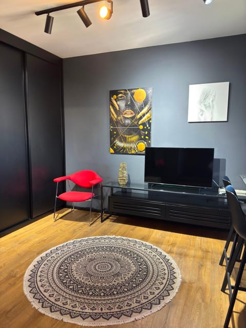 TV and multimedia, wardrobe