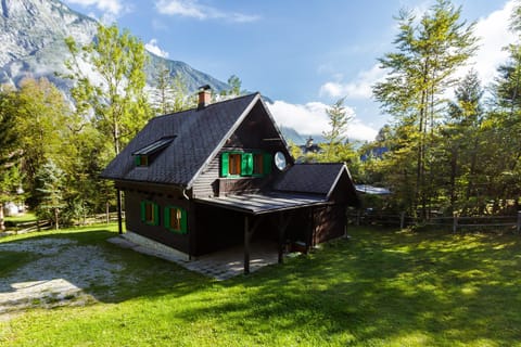 Property building, Natural landscape, Garden, Garden view