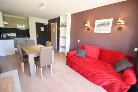Bed, Living room