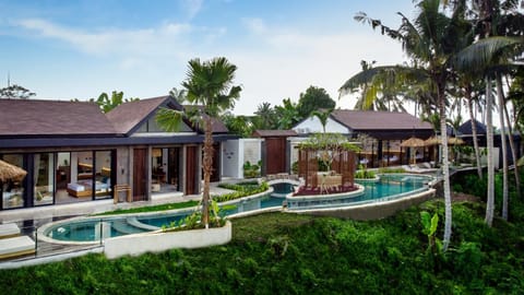 Property building, Garden, Pool view, Swimming pool