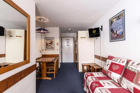 Bed, kitchen
