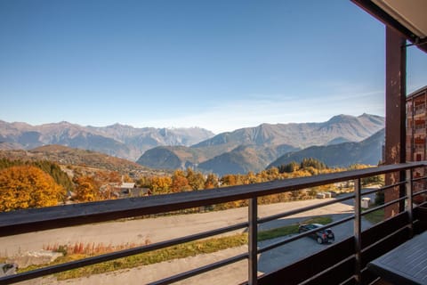 Balcony/Terrace, Mountain view