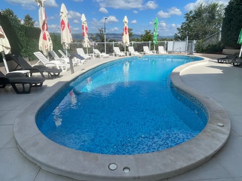 Patio, Day, Summer, Balcony/Terrace, Spa and wellness centre/facilities, Garden view, Pool view, Swimming pool, Inner courtyard view, sunbed