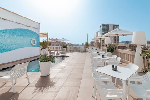Balcony/Terrace, City view, Swimming pool