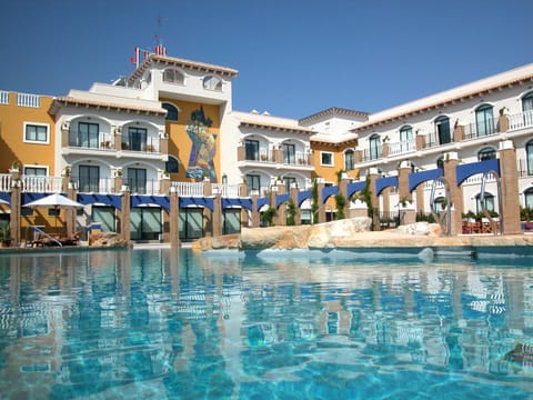 Swimming pool, Swimming pool