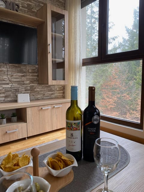 TV and multimedia, View (from property/room), Living room, Food and drinks