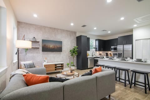 Kitchen or kitchenette, Living room, kitchen, kitchen