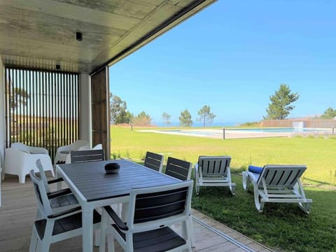 Garden, Dining area, Garden view