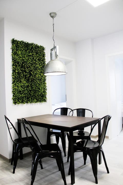 Dining area, room service