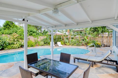 Casa Contenta House in Oakland Park