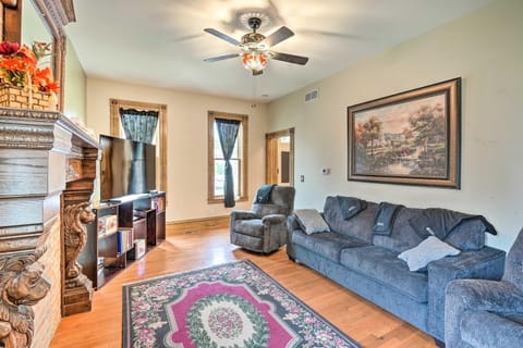 Less Than 1 Mi to Downtown Historic Dubuque Gem! House in Dubuque