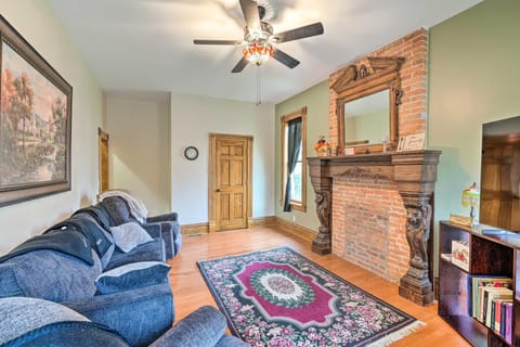 Less Than 1 Mi to Downtown Historic Dubuque Gem! House in Dubuque