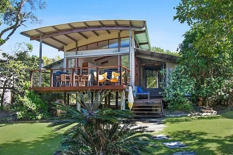 Property building, Day, Garden, View (from property/room), Balcony/Terrace, Garden view