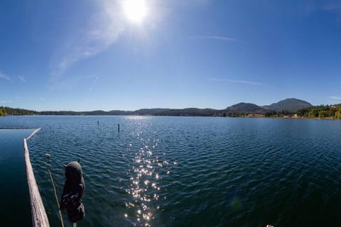 Comfortable Duplex Unit - Beautiful Lake Views! House in Franklin D Roosevelt Lake