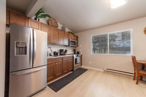 Comfortable Duplex Unit - Beautiful Lake Views! House in Franklin D Roosevelt Lake