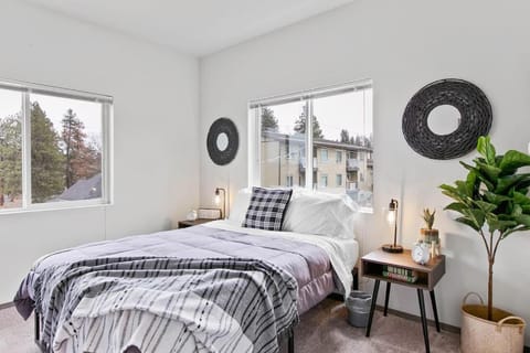 New 2 Bd 2 Bth Near Perry Dist and Downtown Apartment in Spokane