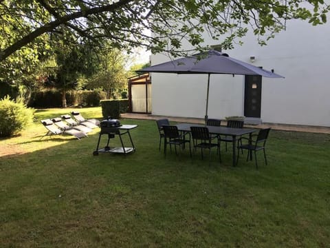 Maison tout confort en Touraine 4 chambres House in Centre-Val de Loire