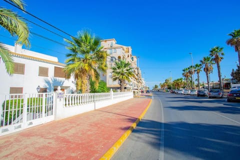 Neighbourhood, Street view