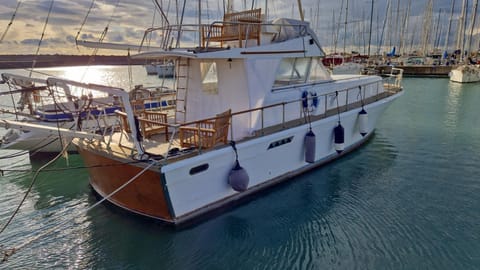 Salvador BAHIA Boat and Breakfast Docked boat in Ostia