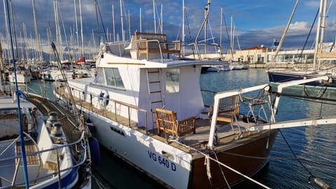 Salvador BAHIA Boat and Breakfast Docked boat in Ostia