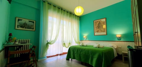 Other, Photo of the whole room, Decorative detail, Bedroom