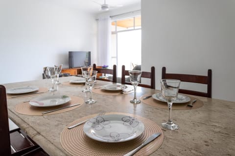 Communal lounge/ TV room, TV and multimedia, Dining area