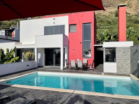 Property building, Facade/entrance, Swimming pool