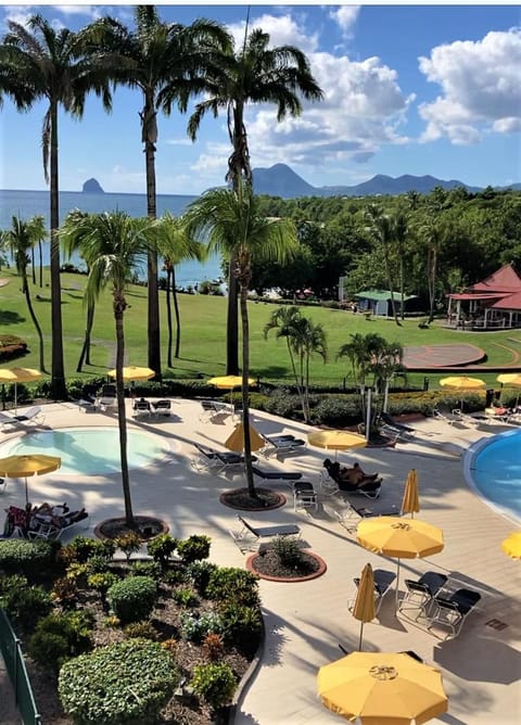 Nearby landmark, Day, Natural landscape, Garden, Garden view, Mountain view, Pool view, Swimming pool, sunbed