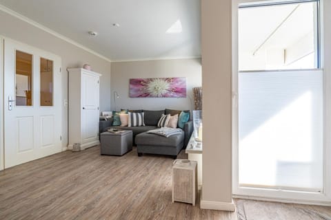 Living room, wardrobe