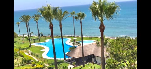 Pool view, Sea view