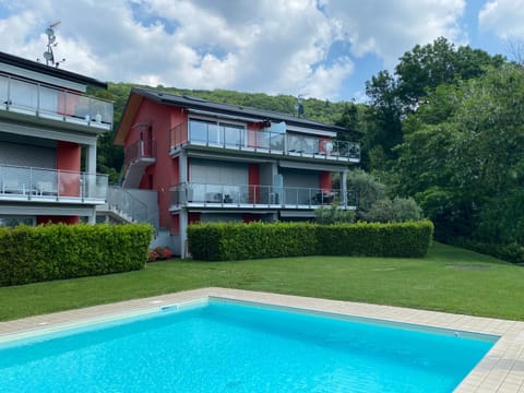 Property building, Garden, Swimming pool