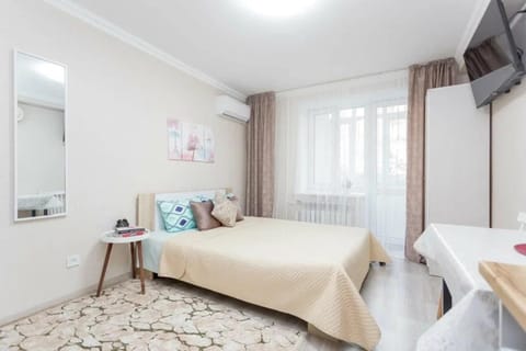 TV and multimedia, Photo of the whole room, Bedroom