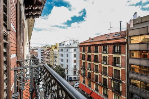 Property building, Facade/entrance, Off site