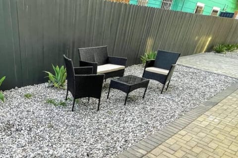 4BR Townhouse in KoreaTown House in West Hollywood