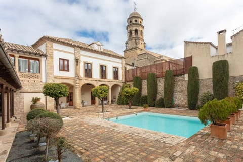 Property building, Day, Landmark view, Pool view, Swimming pool, Swimming pool