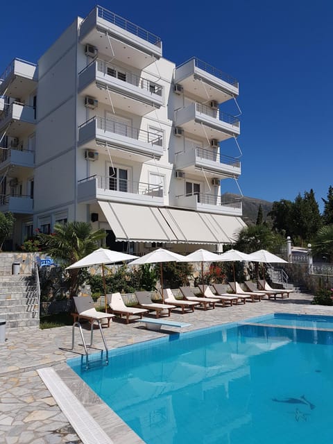 Property building, Facade/entrance, Pool view, Swimming pool, Swimming pool