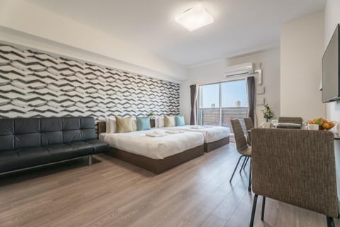 Bed, TV and multimedia, View (from property/room), Photo of the whole room, Dining area, Bedroom