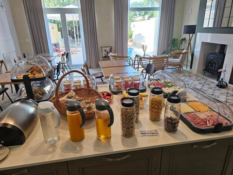 Breakfast, Continental breakfast