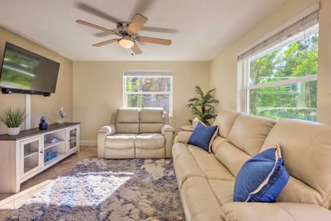 Riverfront Home with Putting Green and Boat Dock! House in New Port Richey