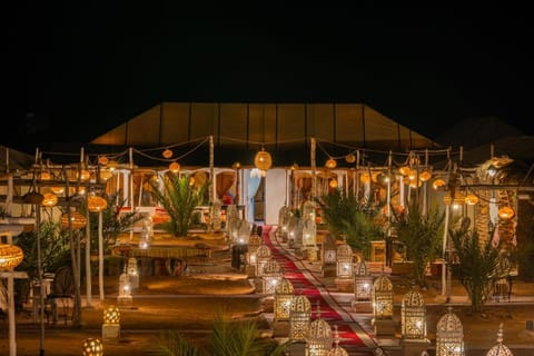 Property building, Night, People, group of guests, wedding
