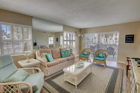 El Matador 120 - FREE TICKETS!! Your stay includes free tickets to many area attractions! House in Okaloosa Island