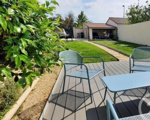 Garden, Garden, Balcony/Terrace